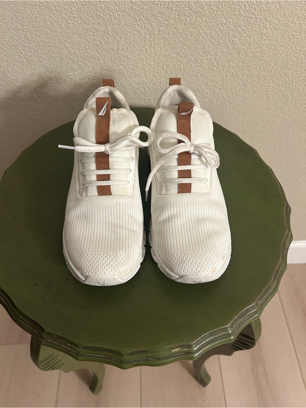 Nautica White Knit Sneakers with Brown Pull-Tab